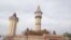Des pèlerins à la grande mosquée lors du Magal, à Touba, Sénégal, 8 novembre 2017. (VOA/Seydina Aba Gueye)