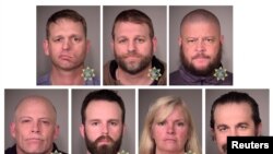 Ryan Bundy, Ammon Bundy, Brian Cavalier, Peter Santilli, Shawna Cox, Ryan Payne y Joseph O'Shaughnessy, los rancheros militantes de Oregon que fueron absueltos por cargos relacionados con la toma de un refugio silvestre en Oregon,