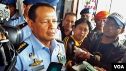 Kepala Staf Angkatan Udara Marsekal TNI Agus Supriyatna di Base Ops Lanud Adisucipto memberikan penjelasan kepada media tentang penyelidikan yang sedang dilakukan TNI AU untuk mencari penyebab kecelakaan pesawat tempur latih T50i Golden Eagle, Senin 21/12