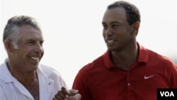 Tiger Woods with his caddie Steve Williams 
