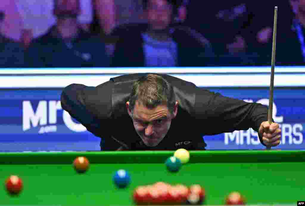 رقابت نهایی قهرمانی سنوکر در قصر الکسندر در شهر لندن در بریتانیا