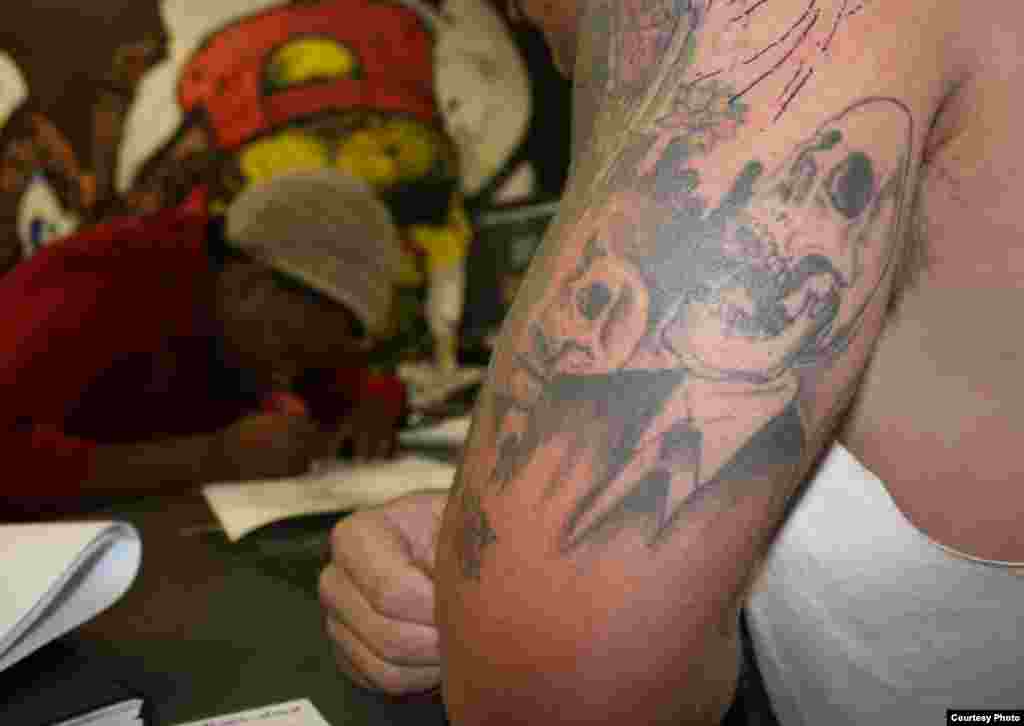 &ldquo;Think about what you&rsquo;re doing,&rdquo; Tsotetsi cautions clients, &ldquo;because &hellip; when you&rsquo;re older &hellip; you aren&rsquo;t going to appreciate your tattoos.&rdquo; (Photo by Darren Taylor)