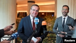 德國國防部長鮑里斯·皮斯托利斯（Boris Pistorius）6月3日在新加坡接受媒體採訪。