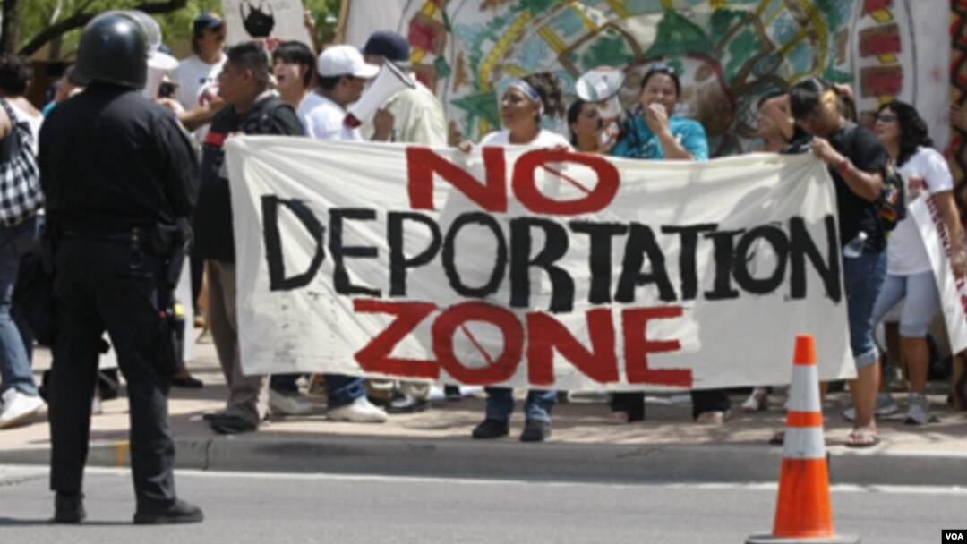 El número de indocumentados disminuye por decisiones personales de volver a sus países y las deportaciones.