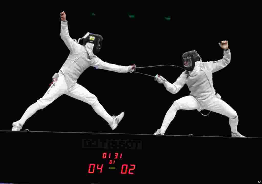 Andrepour la médaille de bronze version hommes des Championnats du Monde de la FIE 2008, dans la salle d'escrime, le dimanche 20 Avril 2008, à Pékin. 