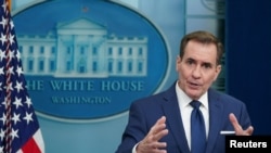 El Coordinador de Comunicaciones Estratégicas del Consejo de Seguridad Nacional de la Casa Blanca, John Kirby, habla durante una conferencia de prensa en la Casa Blanca en Washington, EEUU, el 6 de enero de 2023.