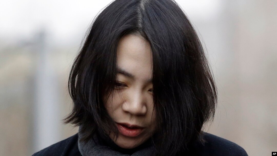 Bà Cho Hyun-ah (Heather Cho) ngỏ lời xin lỗi về sự việc xảy ra trên chuyến bay.