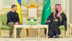 Presiden Ukraina Volodymyr Zelenskyy menemui Putra Mahkota Arab Saudi Mohammed bin Salman di Riyadh hari Selasa (27/2). 