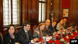 Razgovori predstavnika Srbije s Misijom Medjunarodnog monetranog fonda održani su ove nedelje u Narodnoj banci Srbije.