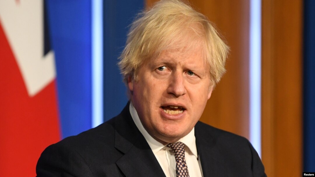 PM Boris Johnson menguraikan rencana pemerintah Inggris untuk mencabut pembatasan COVID-19, Senin (5/7). 