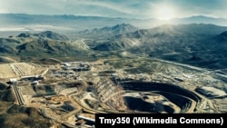 资料照片：加利福尼亚州圣贝纳迪诺县山道稀土矿及加工厂的航拍照片。(2022年2月14日)