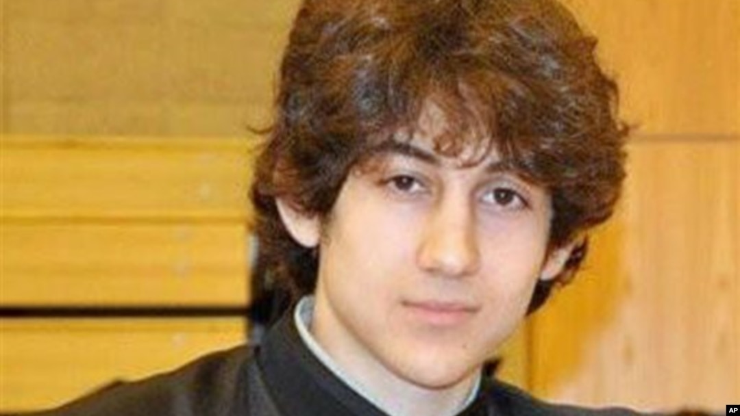 Dzhokhar A. Tsarnaev tersangka pemboman Boston yang masih buron (foto: dok). Bibi tersangka menggambarkan keponakannya adalah sosok yang normal dan baik.