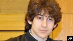 Dzhokhar A. Tsarnaev tersangka pemboman Boston yang masih buron (foto: dok). Bibi tersangka menggambarkan keponakannya adalah sosok yang normal dan baik.