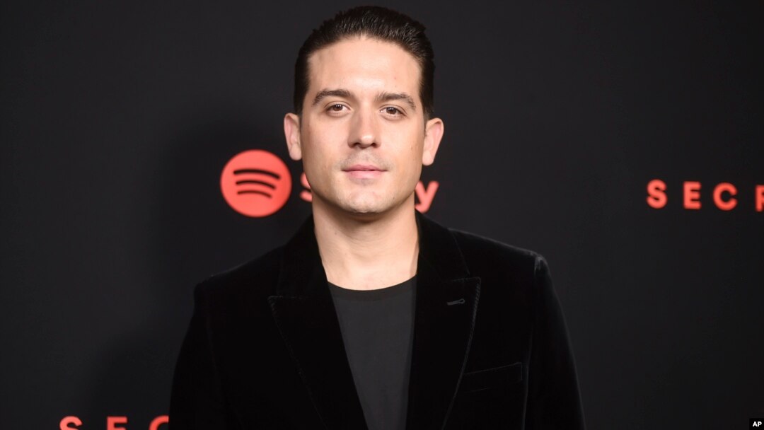 G-Eazy tiba di Penghargaan Secret Genius di Vibiana, di Los Angeles, 1 November 2017.