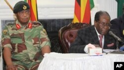 Mukuru wemauto, VaConstantino Guveya Chiwenga nemutungamiri wenyika VaRobert Mugabe 