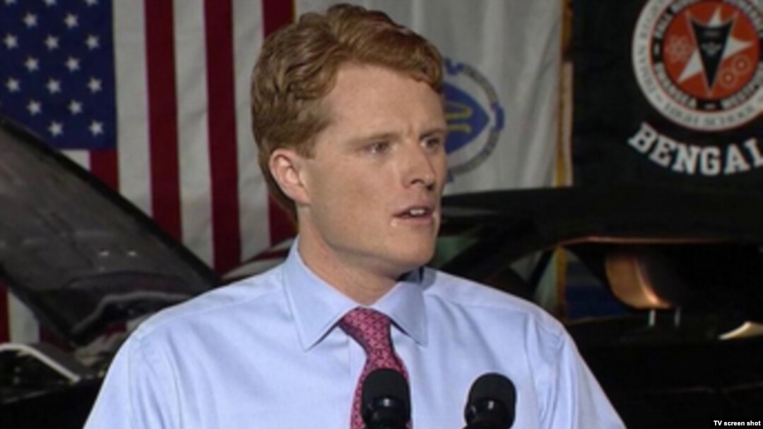 Anggota DPR dari Fraksi Demokrat Joe Kennedy saat menyampaikan tanggapannya terhadap Pidato Kenegaraan 'State of The Union' Presiden Trump, 30 Januari 2018.