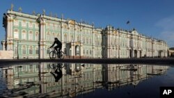 Museum Hermitage di kota di St. Petersburg, Rusia 