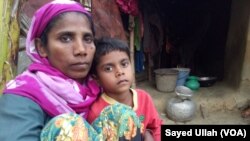 Une réfugiée rohingya et sa fille au Bangladesh, le 3 décembre 2016.