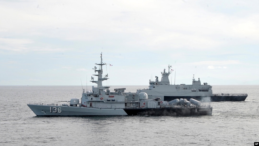 Kapal Angkatan Laut Kerajaan Malaysia berpatroli di Selat Malaka, Malaysia. (Foto: Dok)
