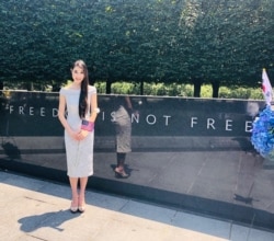2019년 7월 27일 한국전 정전협정 기념일에 한나 김이 워싱턴의 한국전 기념비에서 기념식을 열었다.