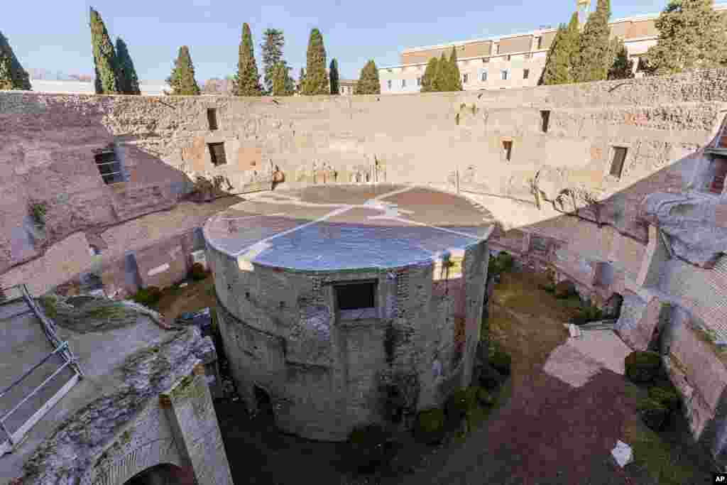 아우구스투스 로마 황제가 기원전 28년에 세운 마우솔레움(영묘)이 보수 공사를 마치고 내년 3월 14년만에 다시 개방한다.