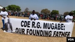 Bavalelisa umuyi uRobert Mugabe ...