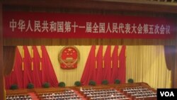 Perdana Menteri Wen Jiabao, menyampaikan pidatonya dalam pembukaan Kongres Rakyat Nasional di Beijing (5/3).