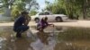 Rising seas driven by climate change are threatening coastal cities around the world. The Southern U.S. city of Miami is already feeling the effects. Every autumn, when tides are at their highest, residents contend with flooded streets. 