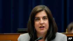 La representante Nicole Malliotakis, republicana por Nueva York, habla durante una audiencia del Subcomité Selecto de la Cámara sobre la Crisis del Coronavirus en Washington, el miércoles 19 de mayo de 2021.