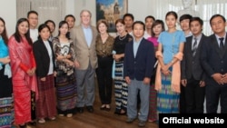 အမေရိကန်သမ္မတဟောင်း George W. Bush ရဲ့ George W. Bush Institute’s Liberty and Leadershi သင်တန်းကို တက်ရောက်ခဲ့တဲ့ မြန်မာလူငယ်များ။ 
