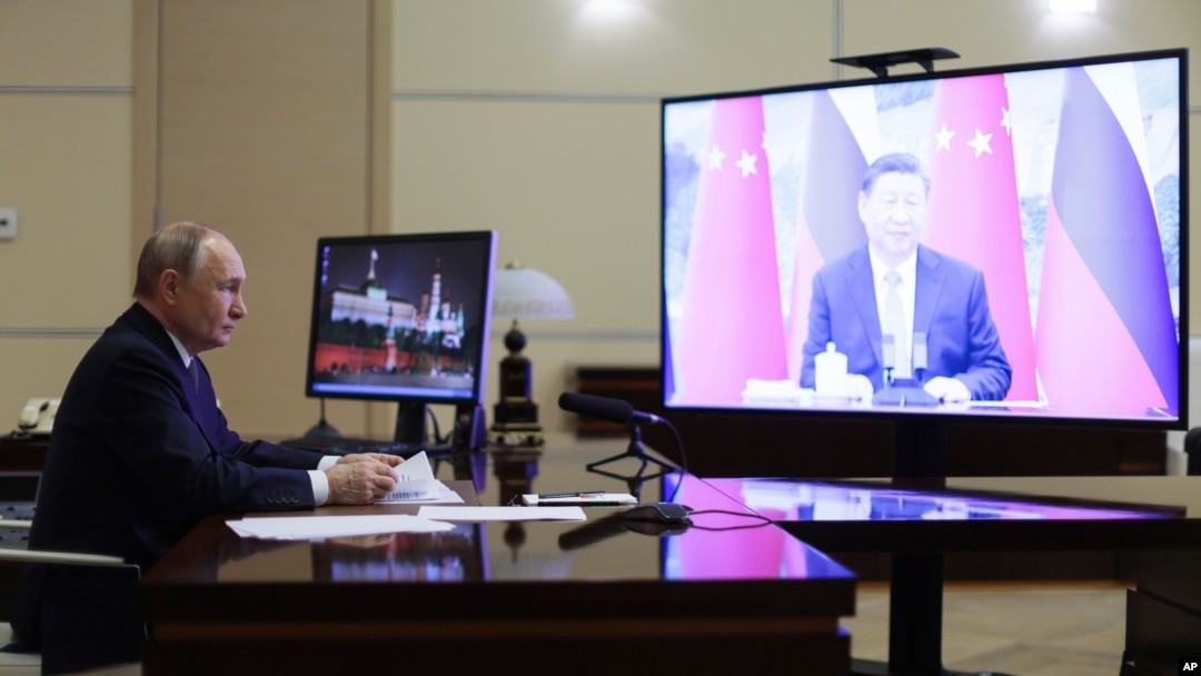 Ruski predsjednik Vladimir Putin razgovara sa kineskim predsjednikom Xi Jinpingom putem videokonferencije u državnoj rezidenciji Novo-Ogaryovo izvan Moskve, Rusija, 21. januara 2025.