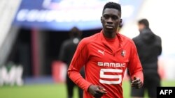 Ismaila Sarr lors d'une séance d'entrainement au Stade de France à Paris, le 16 avril 2019. 