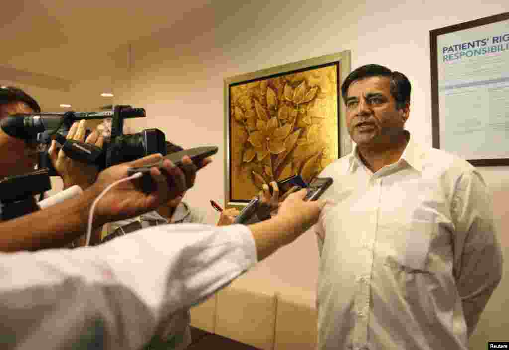 Indian High Commissioner to Singapore T.C.A. Raghavan speaks to journalists about passing of the Indian rape victim outside the ICU ward of Mount Elizabeth Hospital in Singapore December 29, 2012. The Indian gang-rape victim whose assault in New Delhi tr