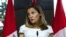 La ministra de relaciones exteriores de Canadá, Chrystia Freeland, en conferencia de prensa en Washington el 31 de agosto del 2018. (AP Photo/Jose Luis Magana)