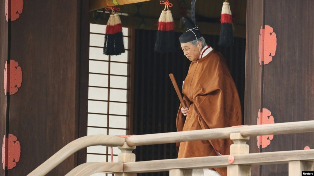 Kaisar Jepang Akihito pada upacara turun tahta di Tokyo, Jepang, Selasa (30/4). 