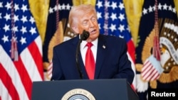 دونالد ترامپ در حال سخنرانی در مراسم «ماه تاریخ زنان» در کاخ سفید ۲۱ اسفند ۱۴۰۴