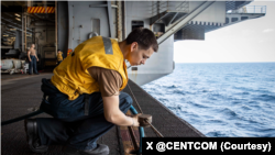 نمایی از داخل ناوهواپیمابر لینکلن که حساب ایکس سنتکام بعد از رسیدن این ناو به نزدیکی ایران منتشر کرد