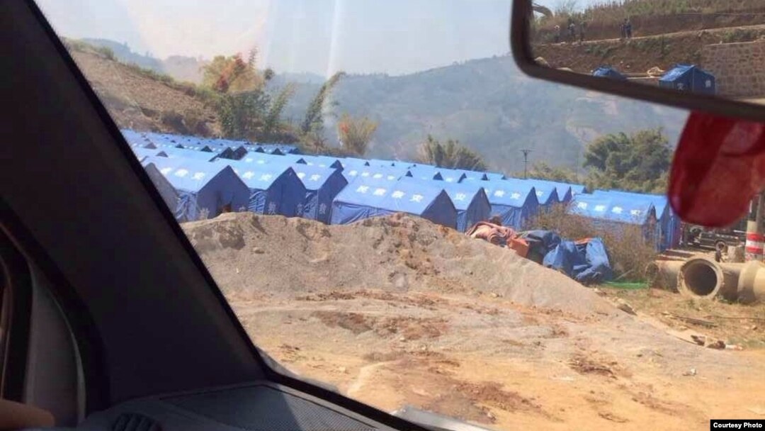 中国红十字会为难民搭建的新棚子。（边民杨先生提供）