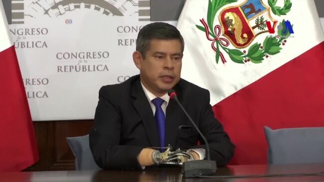 Congreso peruano debate renuncia de presidente Kuczynski