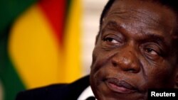 FILE PHOTO: Zimbabwean President Emmerson Mnangagwa at a news conference at State House in Harare, Zimbabwe, Aug. 3, 2018. 