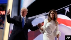 Melania Trump na mumewe Donald Trump, kwenye mkutano mkuu wa Republican. July 18, 2016.