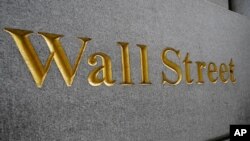 Otros factores económicos en Estados Unidos también influyeron en las primeras operaciones del viernes 2 de octubre de 2020 en Wall Street.