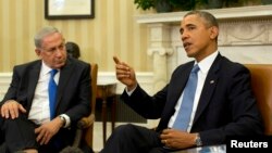 U.S. President Barack Obama speaks alongside Israeli Prime Minister Benjamin Netanyahu in the Oval Office of the White House in Washington, Sep. 30, 2013. 