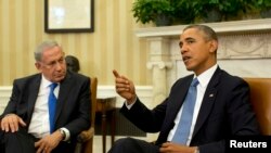 U.S. President Barack Obama speaks alongside Israeli Prime Minister Benjamin Netanyahu in the Oval Office of the White House in Washington, Sep. 30, 2013. 