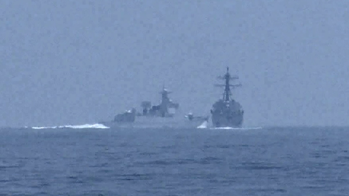 美军释出视频显示中共船舰近距离拦截钟云号