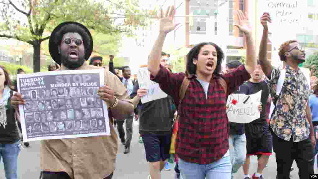 Ana zanga-zanga a birnin Baltimore, Maryland, Afrilu 30, 2015. (Victoria Macchi/VOA News)