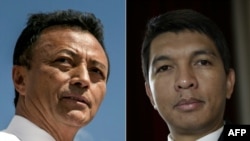 Les anciens présidents de Madagascar et principaux candidats à l'élection présidentielle de 2018, Marc Ravalomanana (L) à Antananarivo le 25 août 2018, Andry Rajoelina (R) à Paris sur 1er février 2018, sur une combinaison de photos 