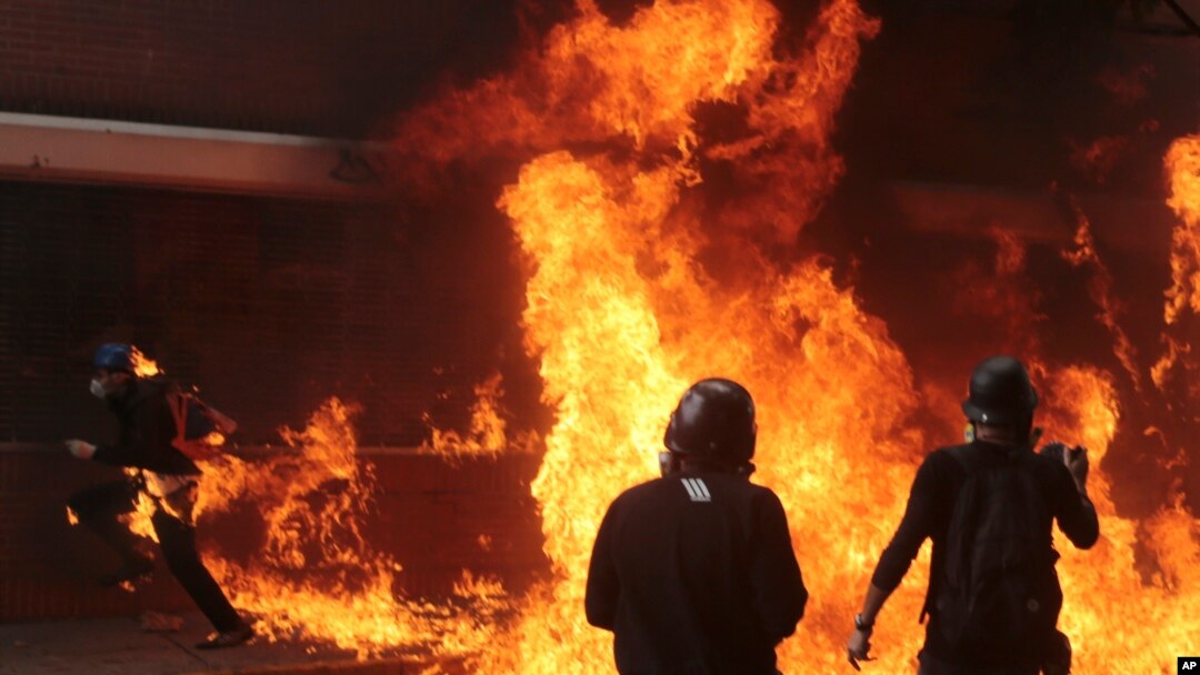 La violencia ha arreciado en Venezuela desde que el presidente Nicolás Maduro anunció que convocará a una Asamblea Constituyente para modificar la carta magna