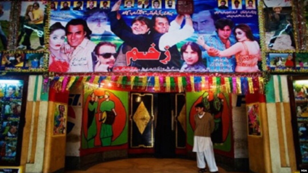 کراچی کا ایک سینیما گھر