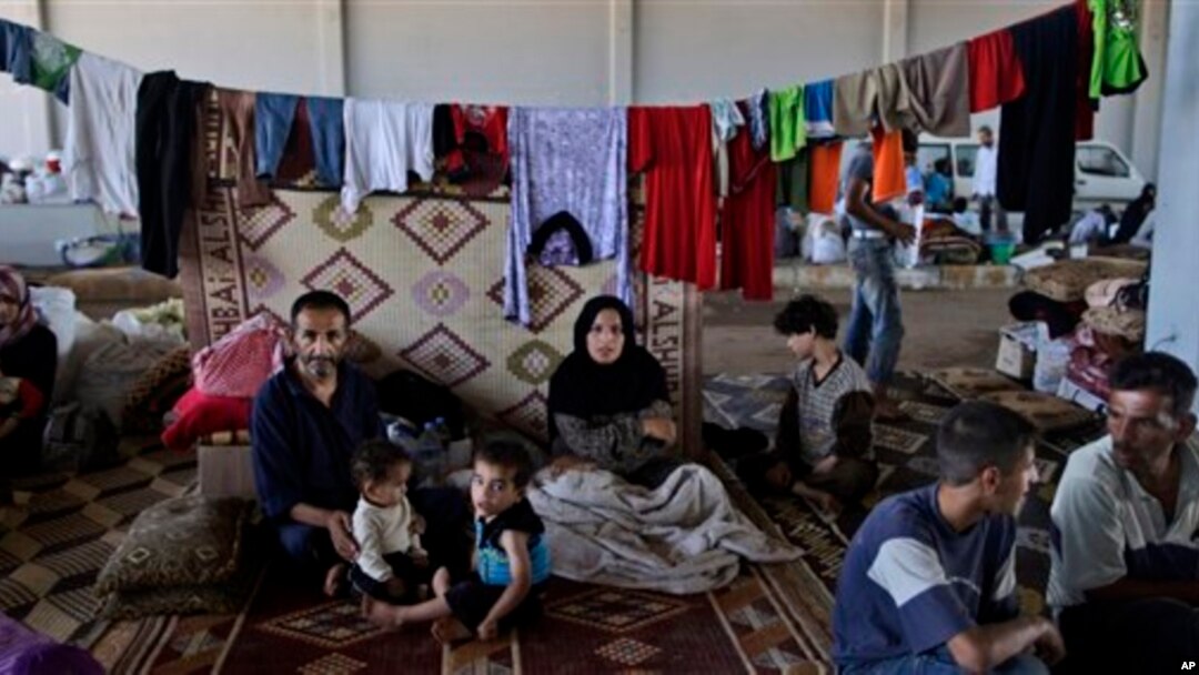Antara 600 sampai 700 pengungsi diduga dideportasi oleh pemerintah Turki hari Rabu setelah kerusuhan pecah di sebuah kamp yang berada di perbatasan Turki-Suriah (foto: Dok).